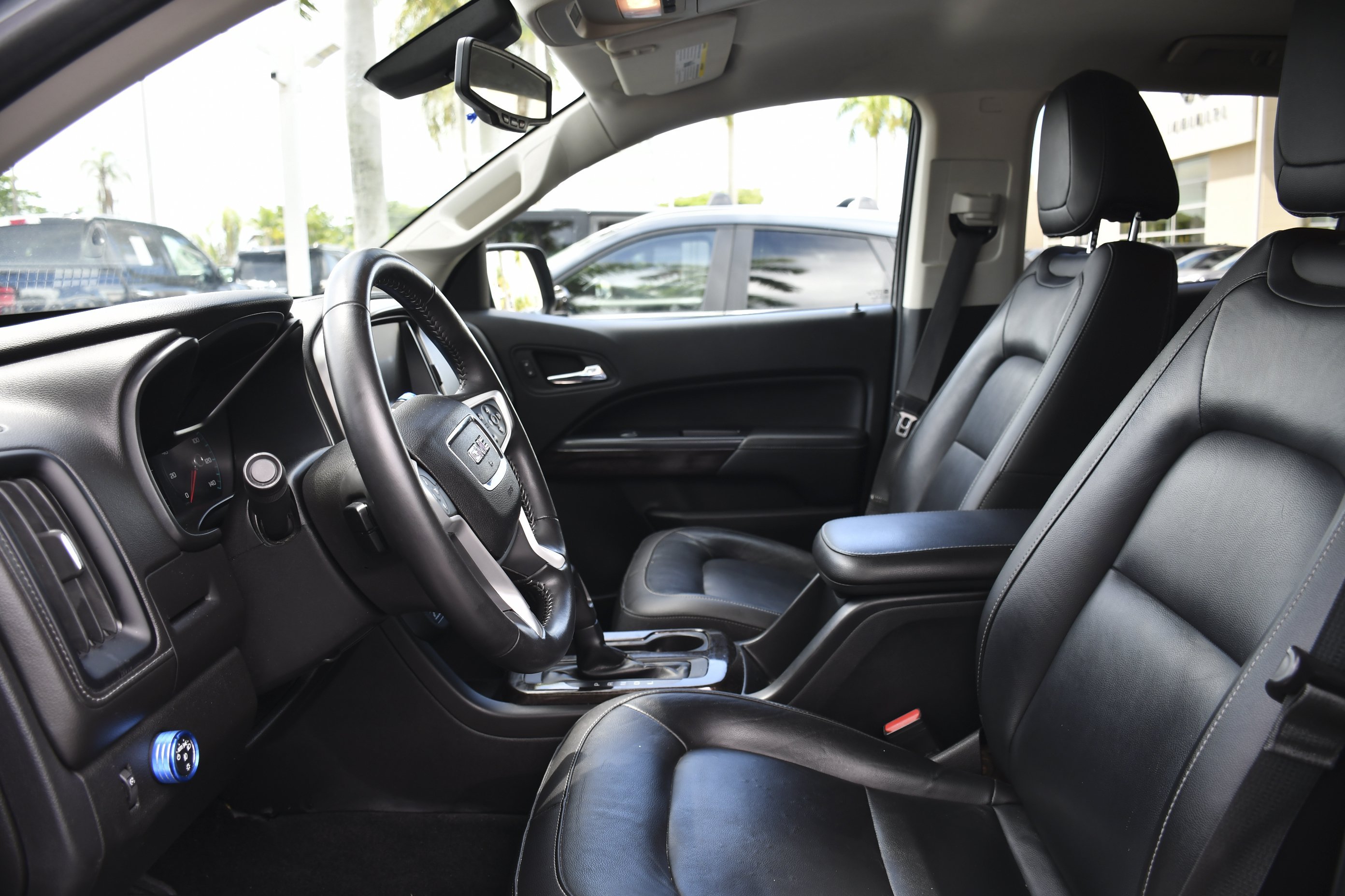 Used 2018 Satin Steel Metallic GMC 2WD SLT image 19