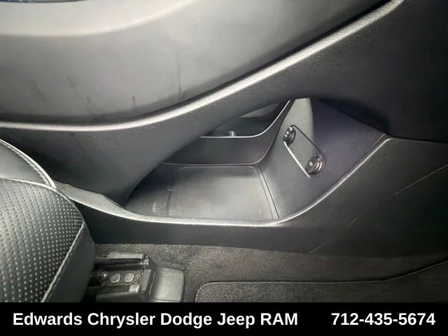 Used 2024 Gray Hyundai SEL image 38