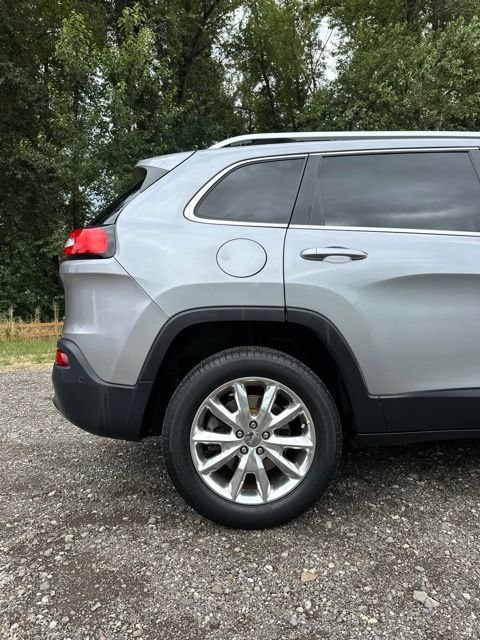 Used 2014 Billet Silver Metallic Jeep Limited image 34