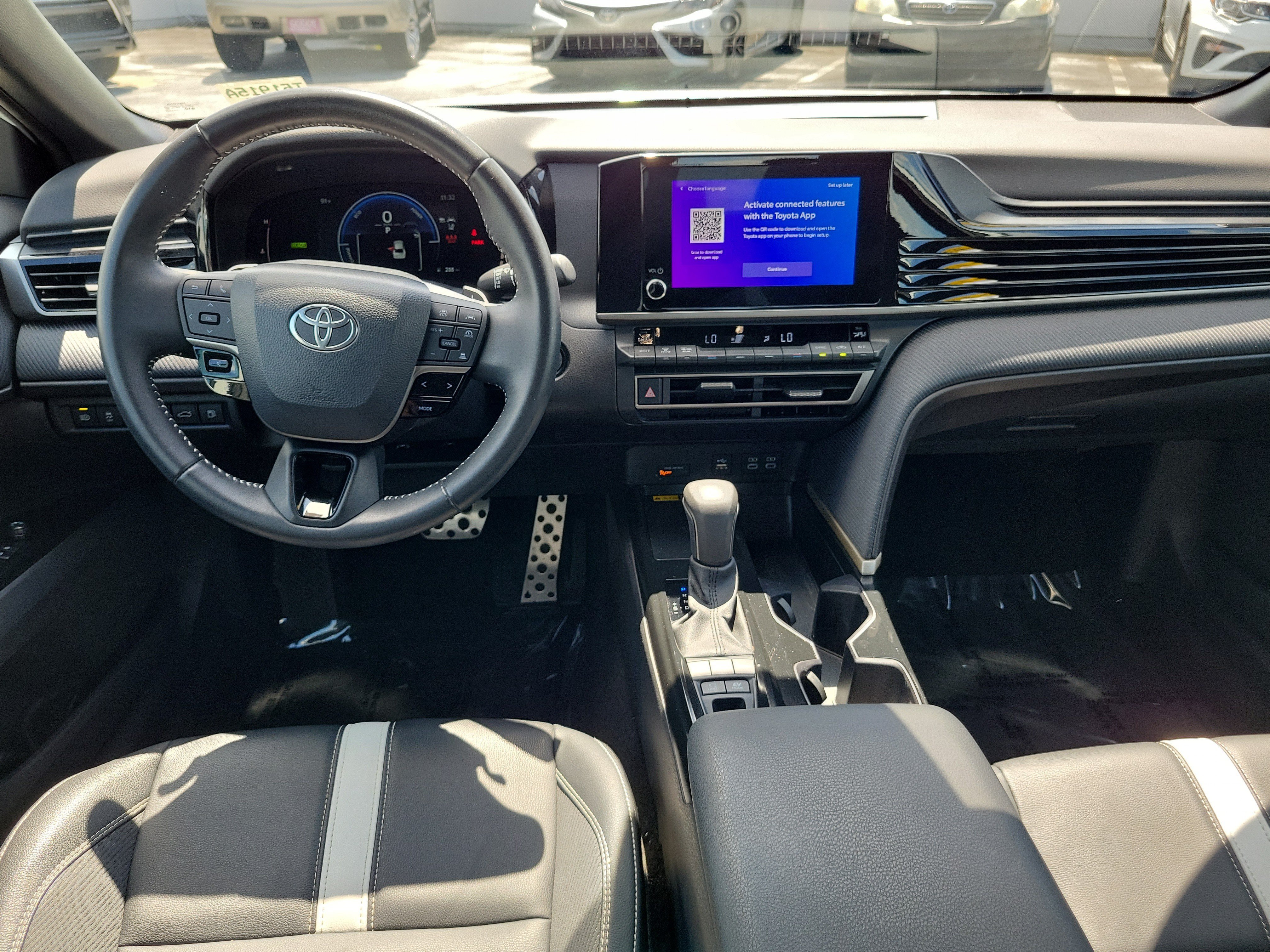 Used 2025 Ice Toyota SE image 15