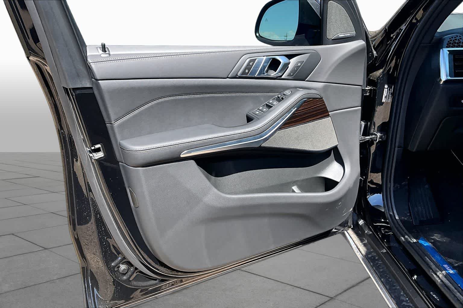 2026 BMW X5 40i - Photo 10