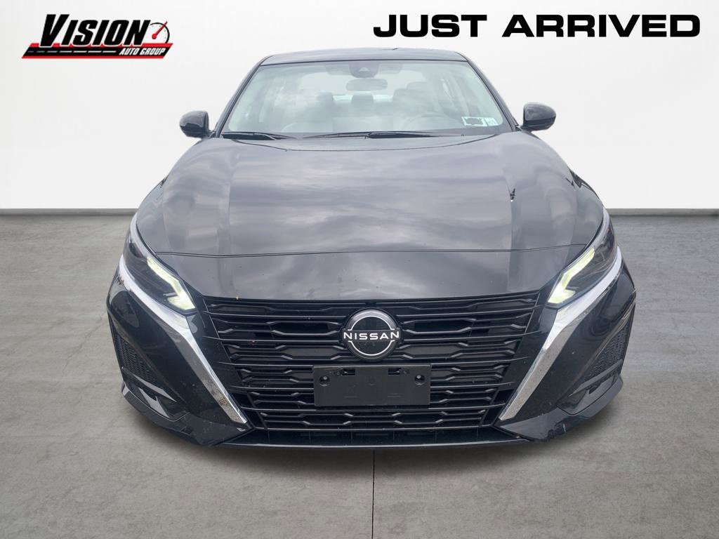 Used 2024 Black Nissan 2.5 SL image 5
