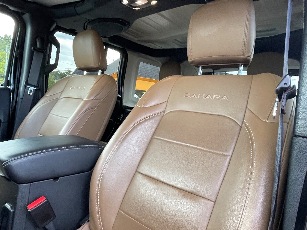 Used 2023 Black Clearcoat Jeep Sahara image 14