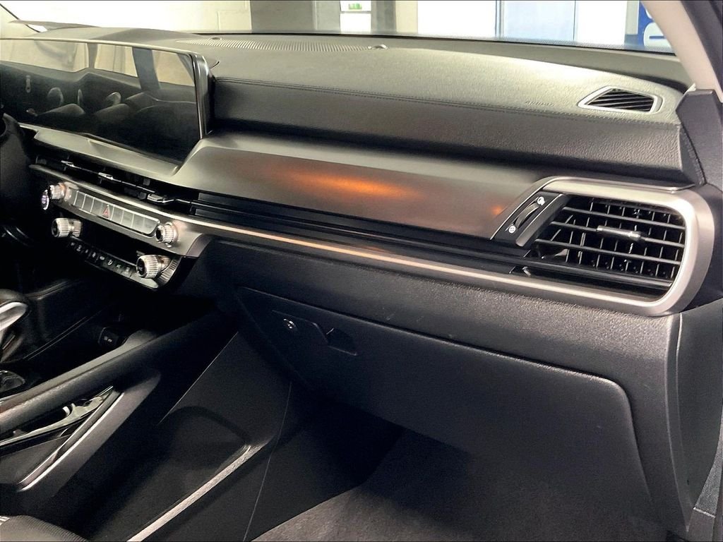 Used 2024 Black Kia LX image 13