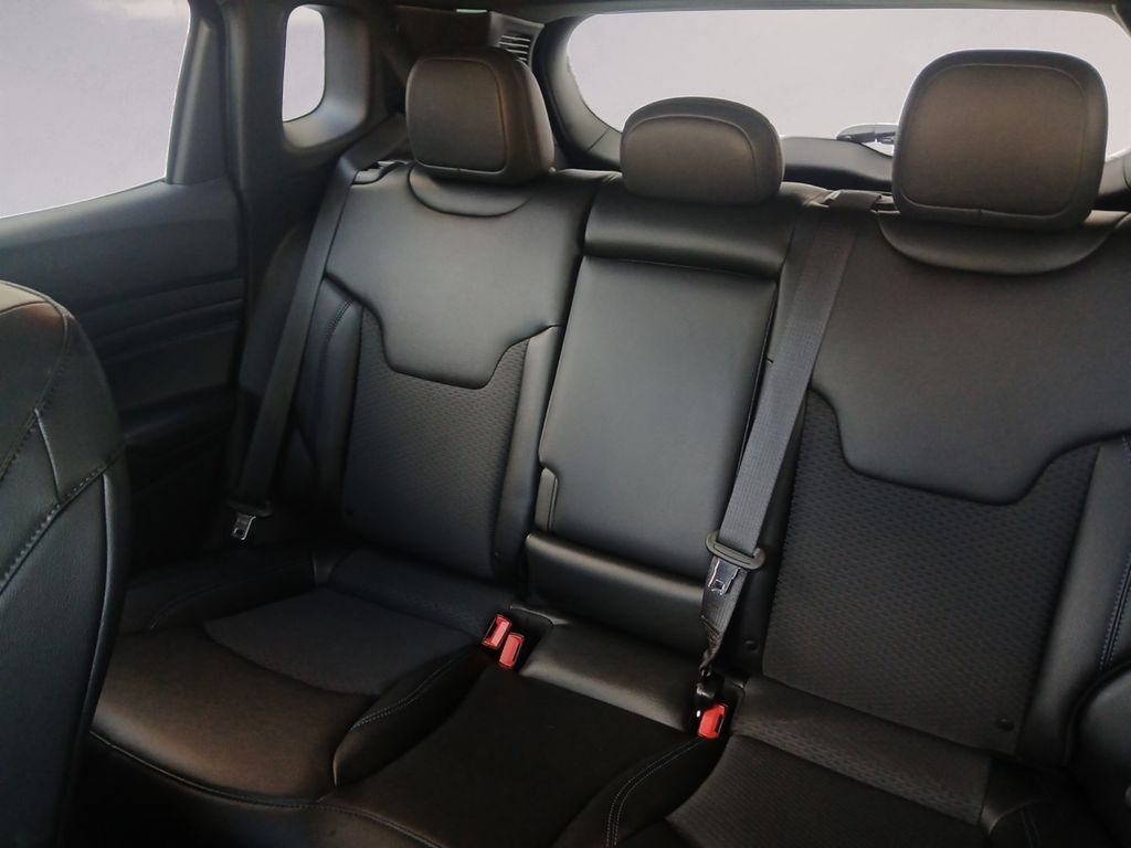 Used 2026 Black Jeep Latitude image 16