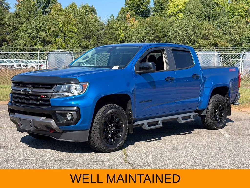 Used 2022 Bright Blue Metallic Chevrolet Z71 image 5