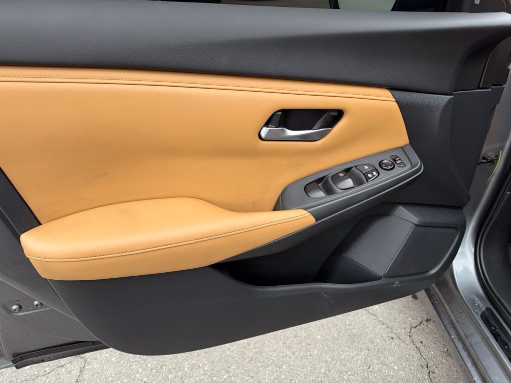 Used 2021 Gray Nissan SV image 13