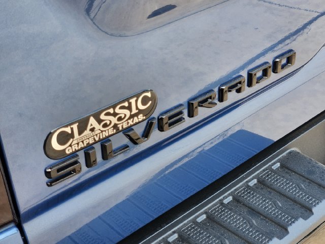 2026 Chevrolet Silverado 2500 HD LTZ - Photo 9
