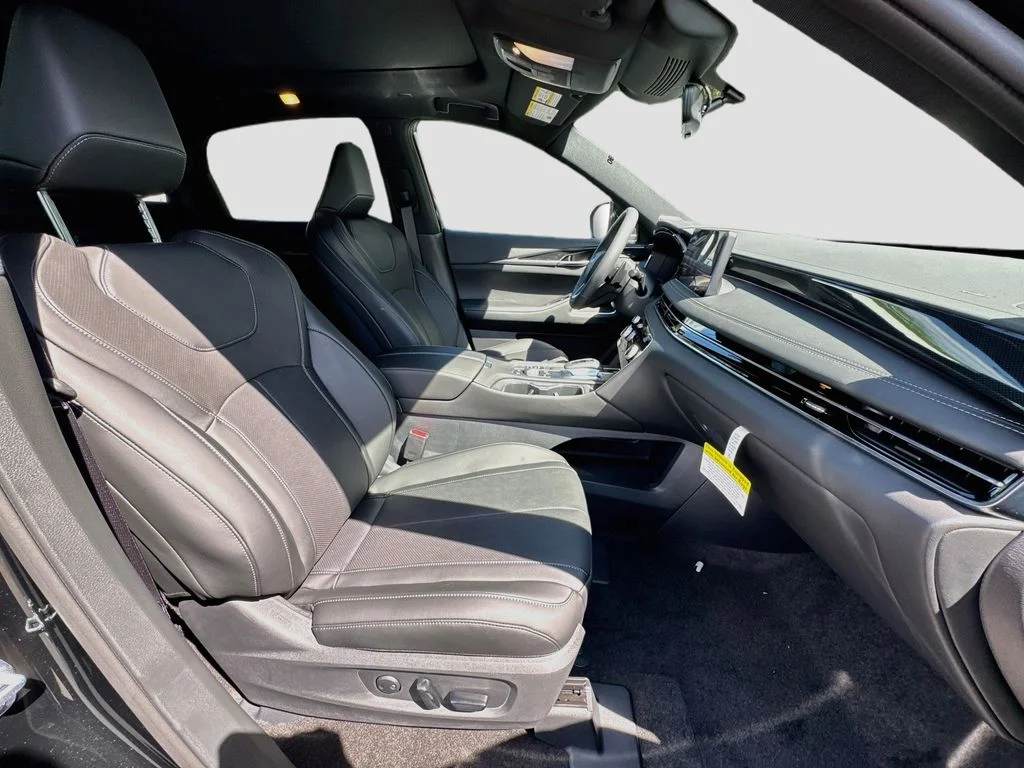 New 2027 MINERAL BLACK INFINITI Sport AWD image 30