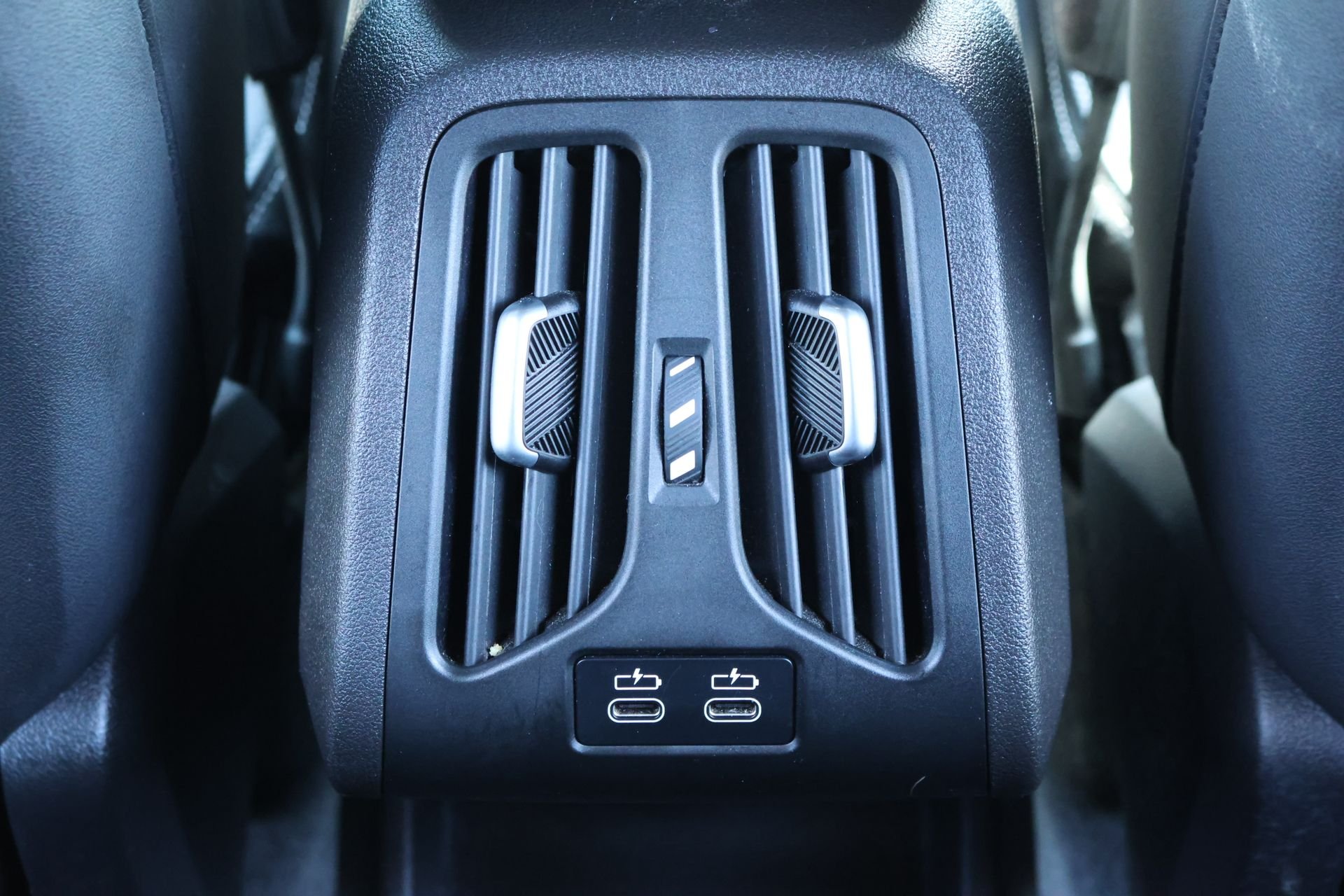 Used 2025 Black BMW xDrive28i image 19