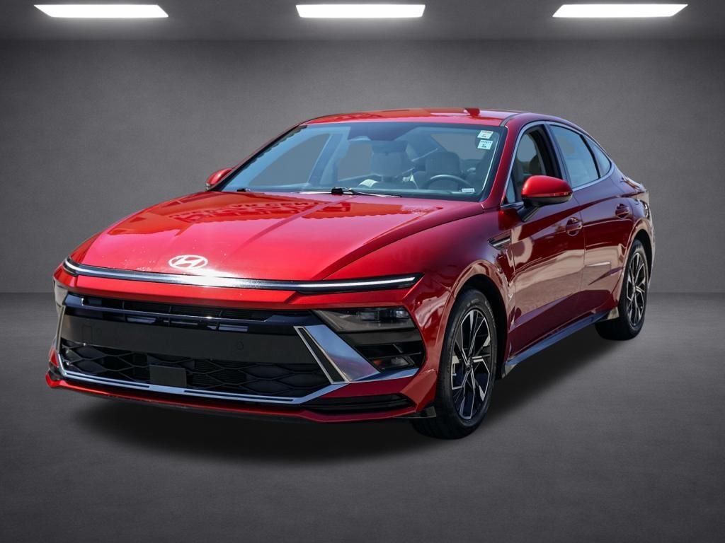 Used 2025 Red Hyundai SEL image 7