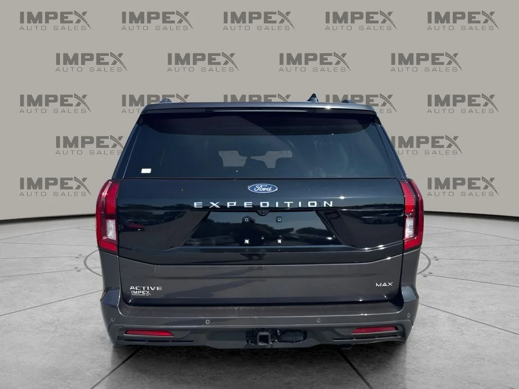 Used 2025 Gray Ford Active image 4