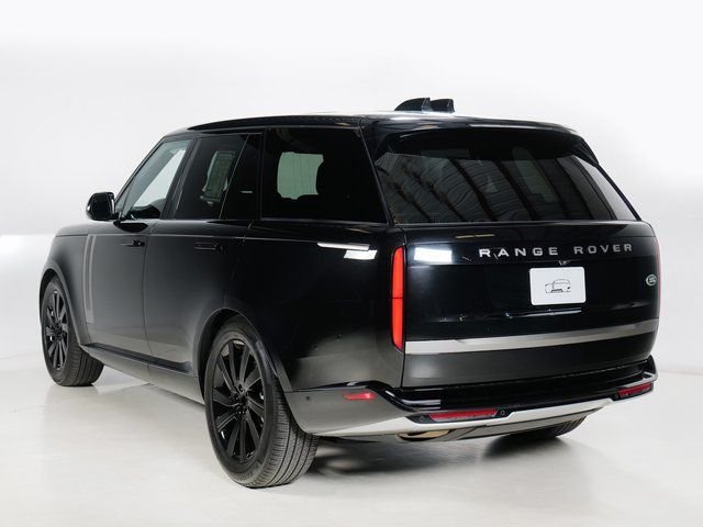 Used 2023 Santorini Black Metallic Land Rover SE image 32