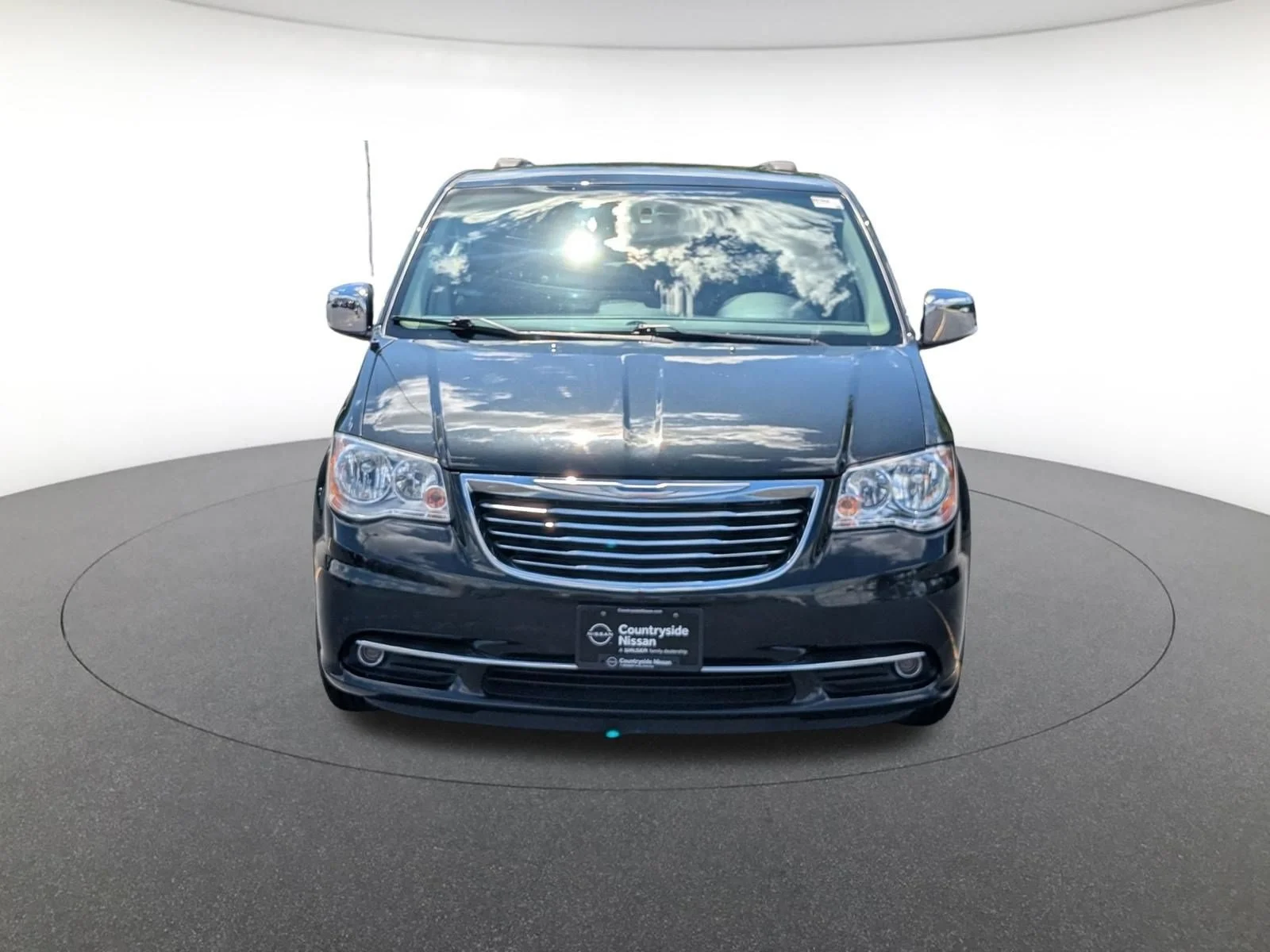 Used 2015 Chrysler Town & Country Touring-L with VIN 2C4RC1CG9FR583907 for sale in Countryside, IL