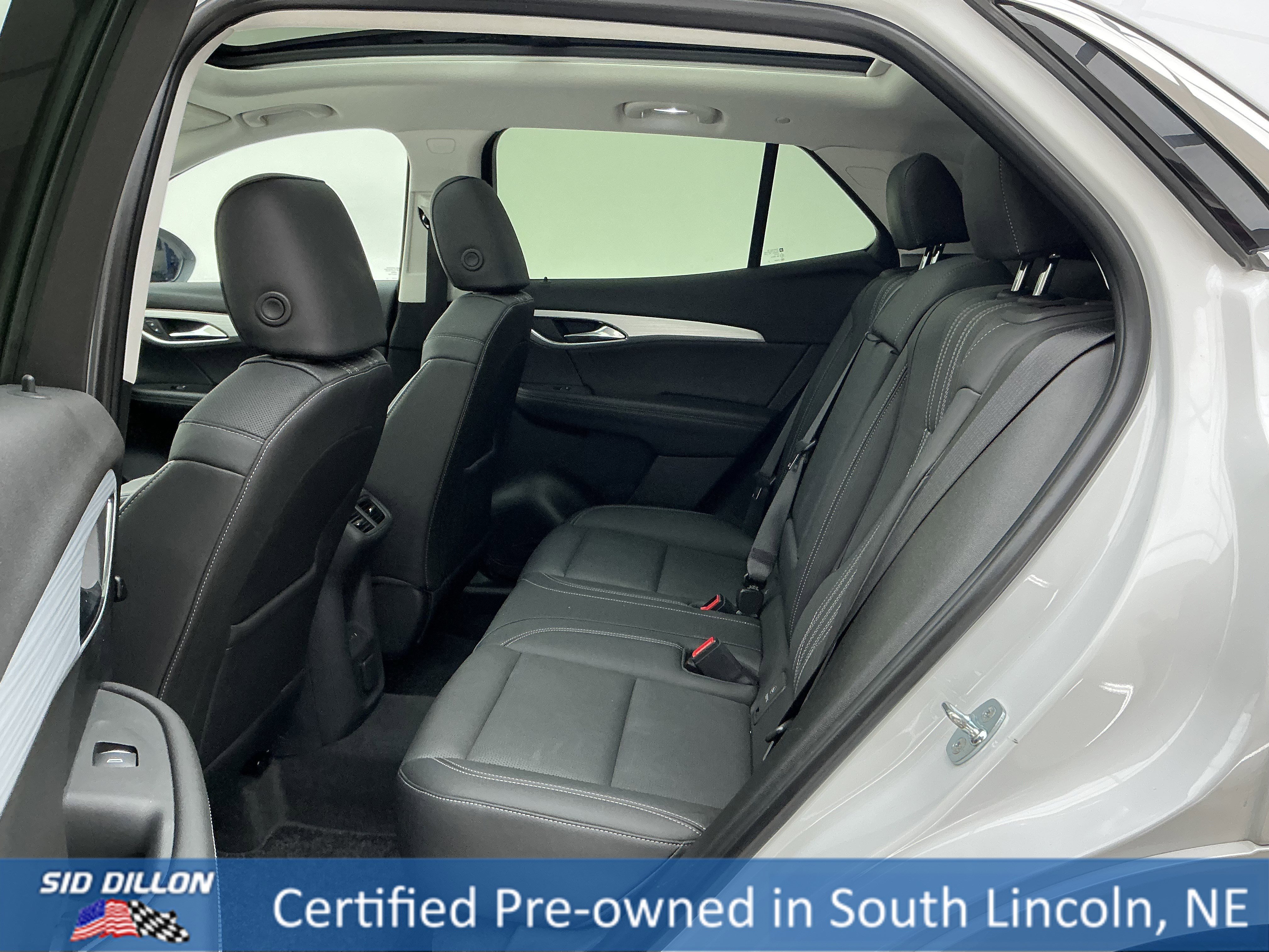 Certified Used 2025 White Frost Tricoat Buick Avenir image 19