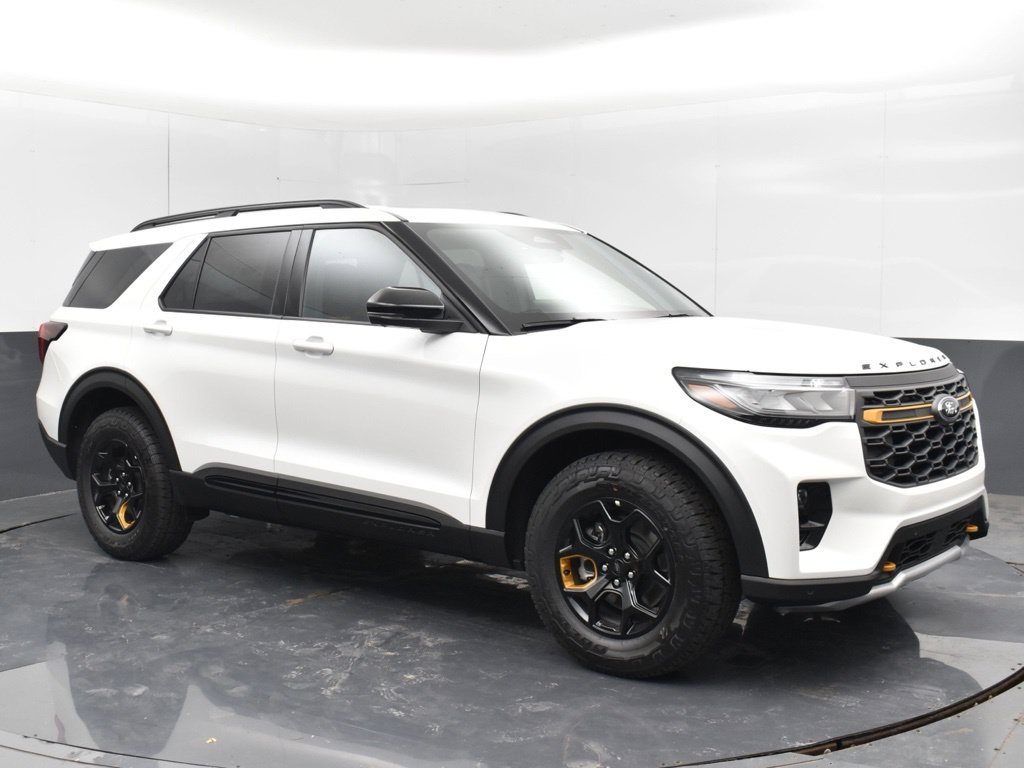 New 2026 Star White Metallic Tri-Coat Ford Tremor® image 10