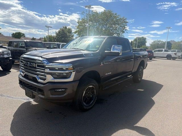 Used 2025 Granite Crystal Clearcoat Metallic Ram Laramie image 4
