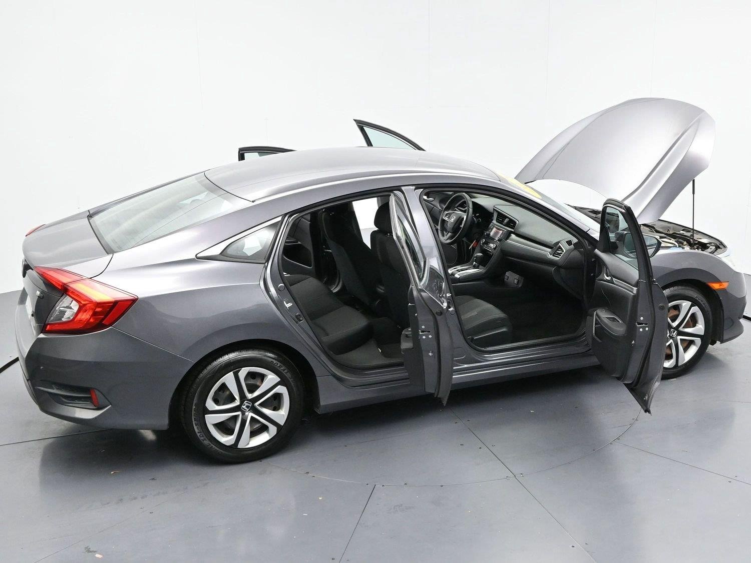 Used 2018 Modern Steel Metallic Honda LX image 33