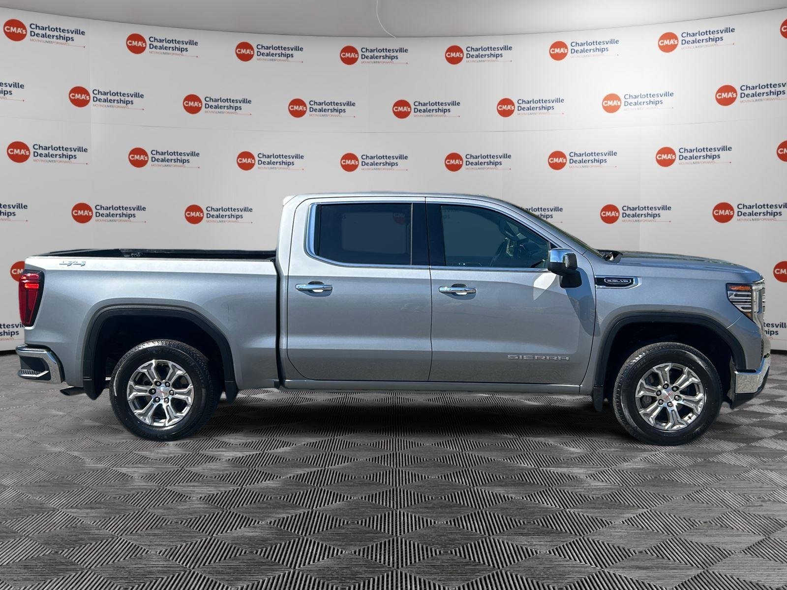 Used 2025 Sterling Metallic GMC SLT image 6