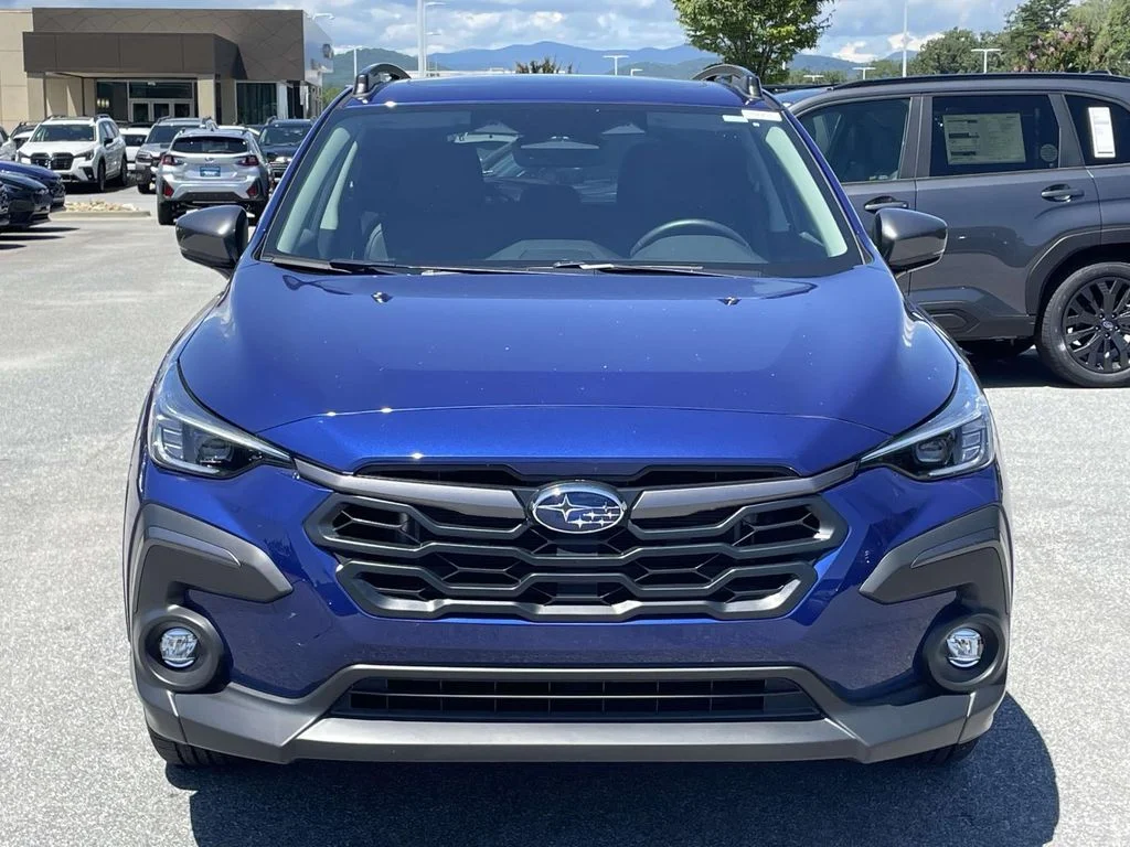 Used 2025 Sapphire Blue Pearl Subaru Limited image 22
