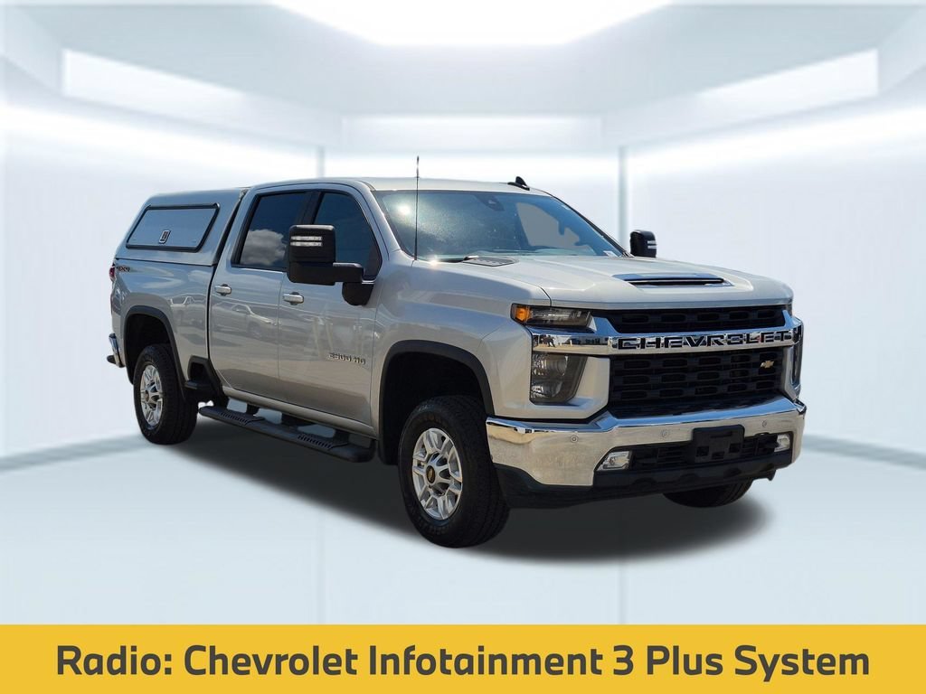 Used 2022 Silver Ice Metallic Chevrolet LT image 9