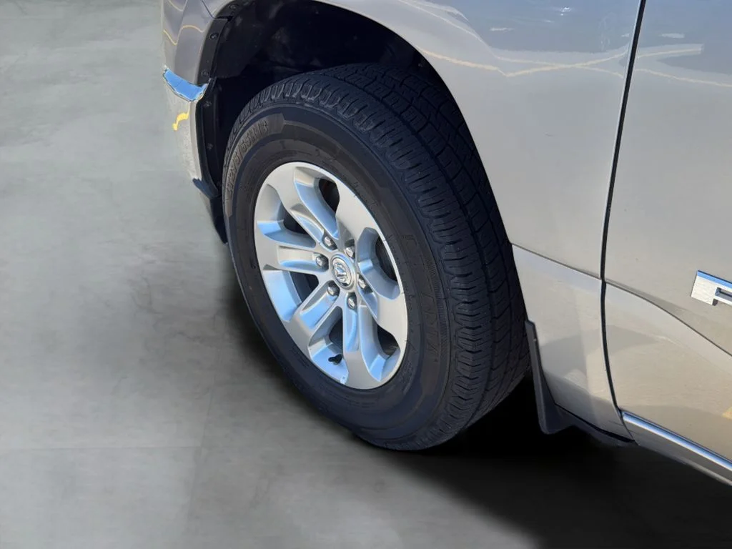 Used 2024 Silver Ram Laramie image 27