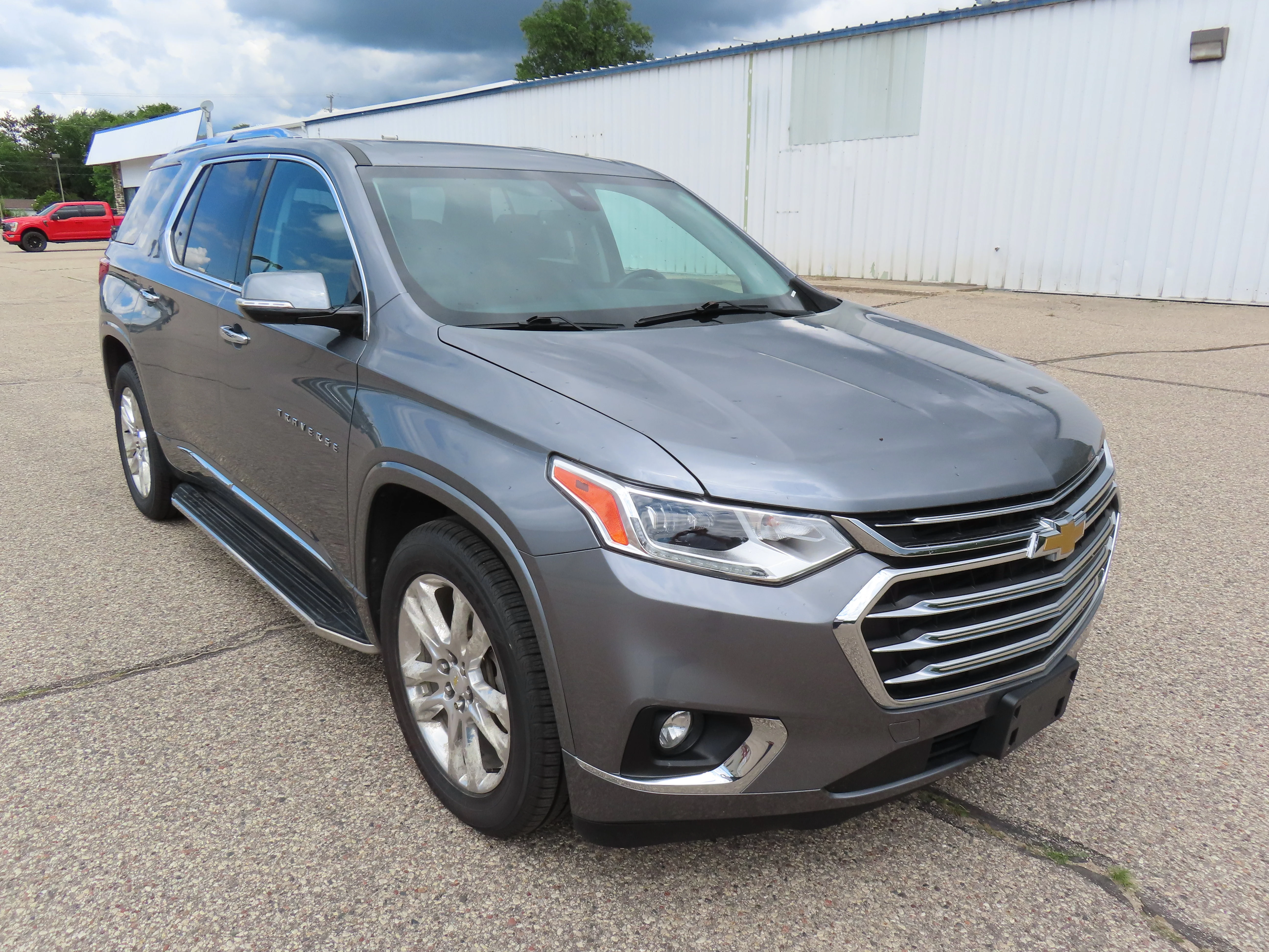 Used 2018 Satin Steel Metallic Chevrolet High Country image 3