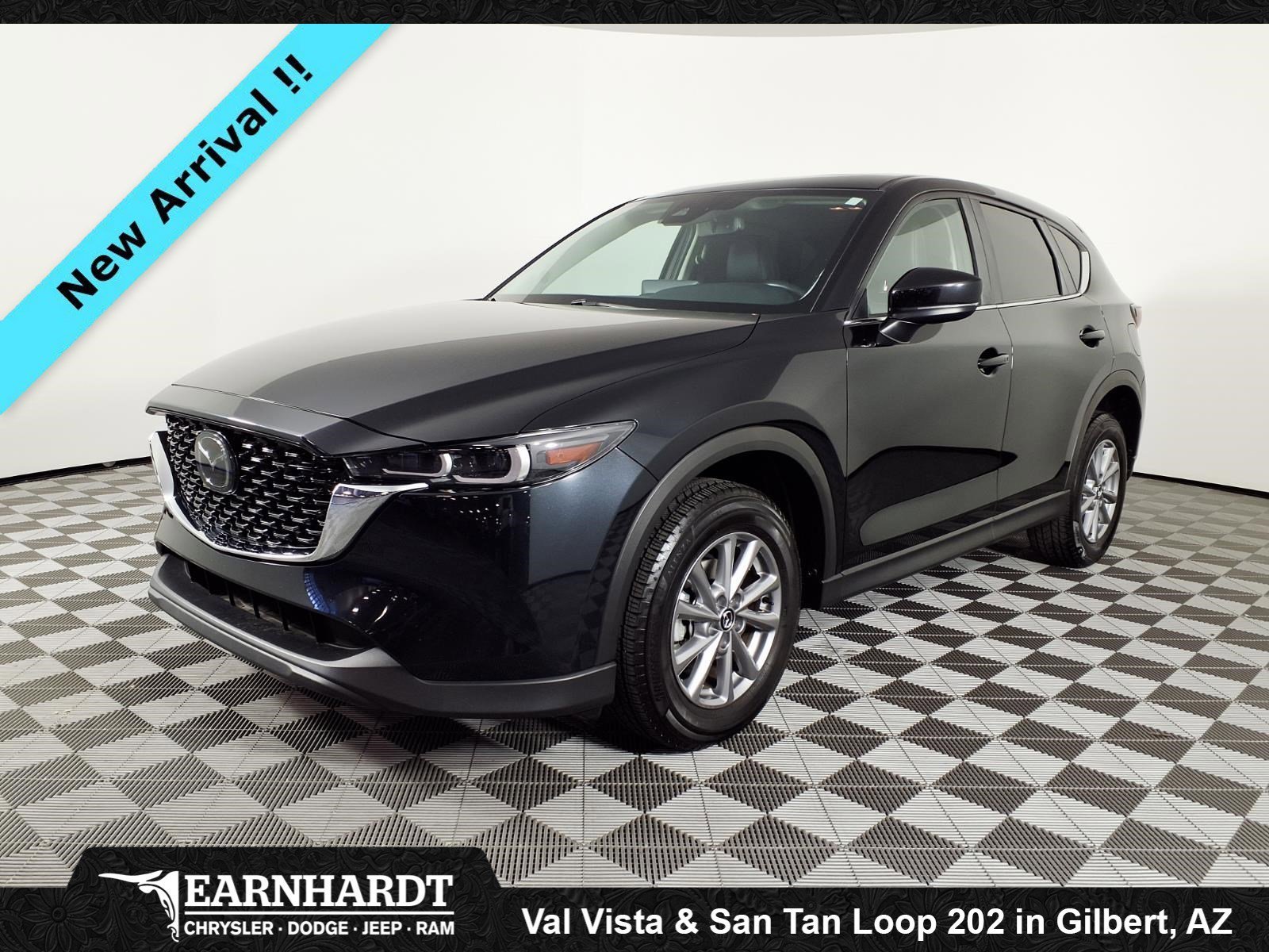 2023 Mazda CX-5 S Preferred package Auto AWD's photo