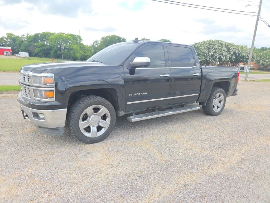 Used 2015 Black Chevrolet LTZ image 3