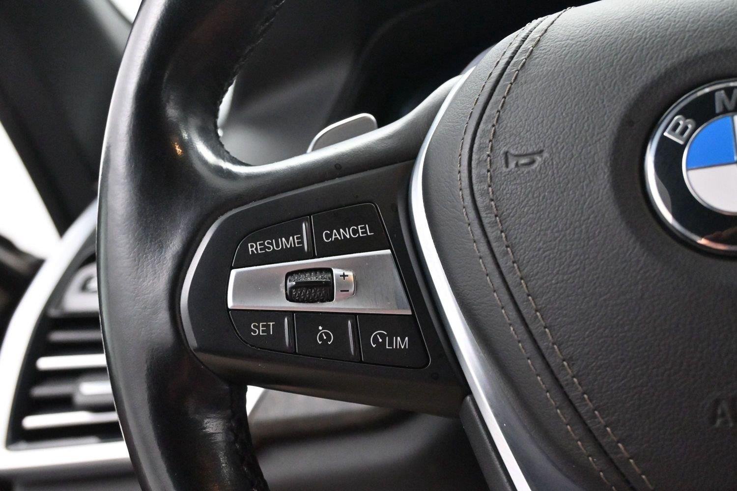 Used 2019 Black Sapphire Metallic BMW xDrive40i image 19