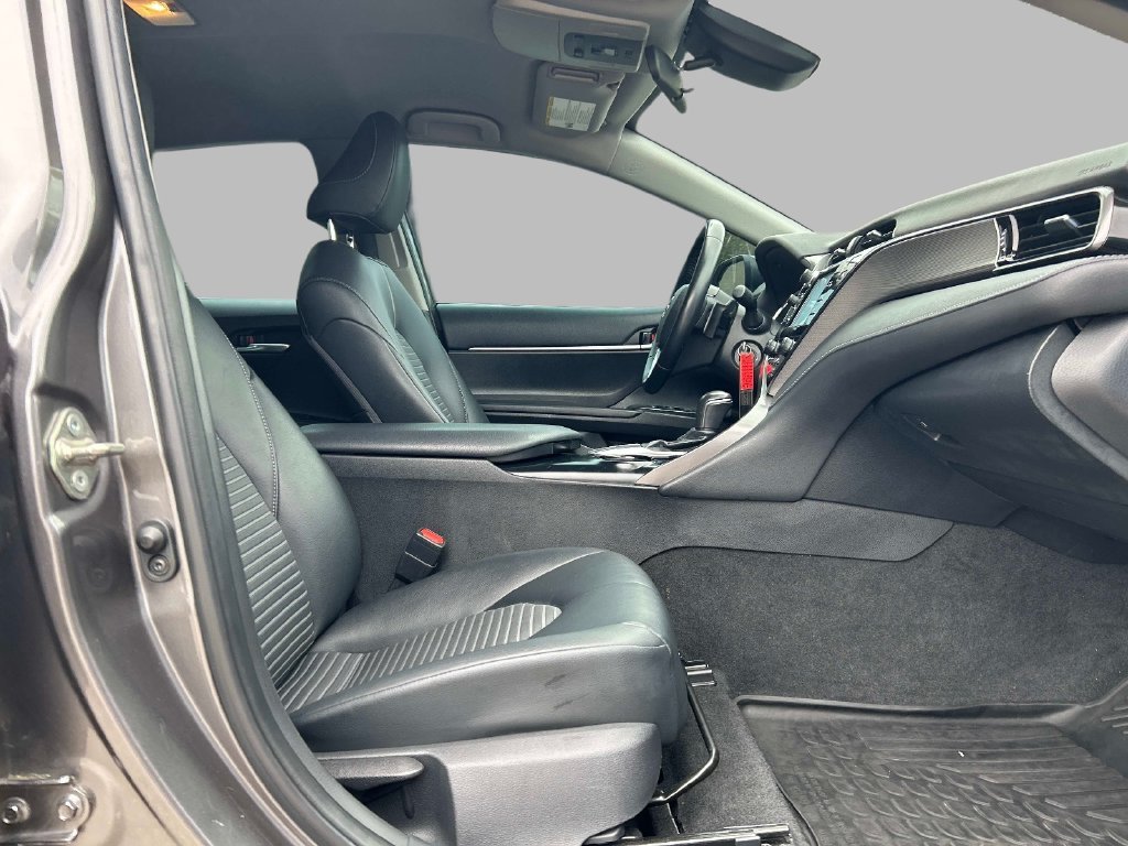 Used 2019 Gray Toyota SE image 16