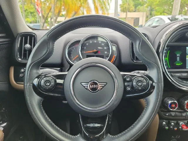 Used 2018 Silver MINI Base image 20