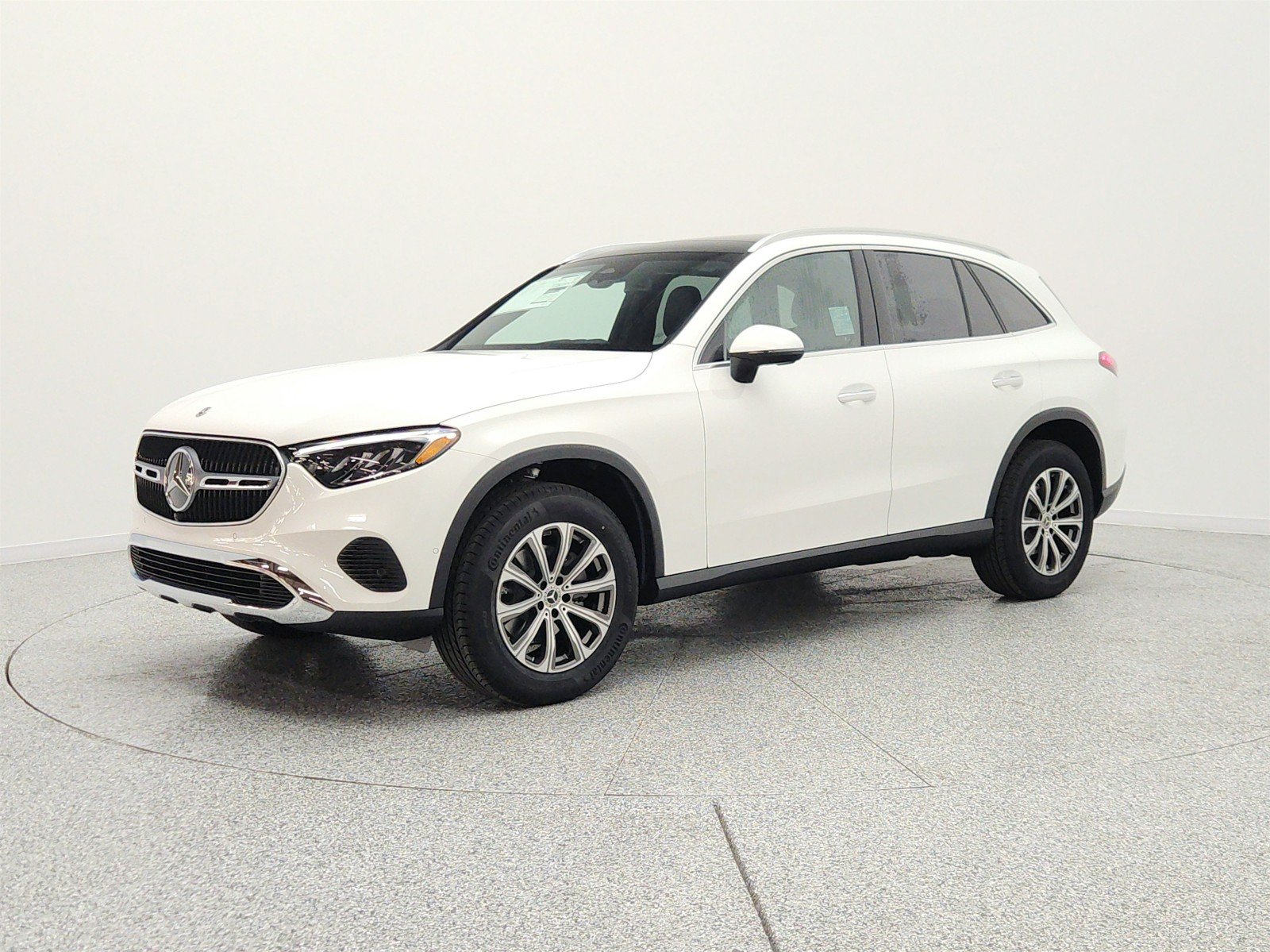 2026 Mercedes-Benz GLC GLC 300's photo