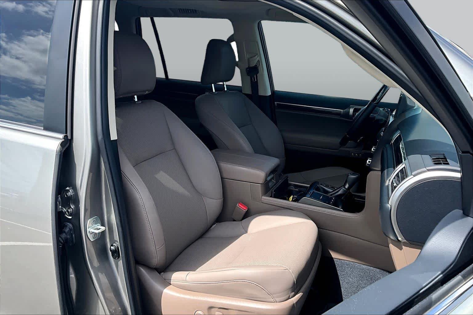 Certified Used 2023 Atomic Silver Lexus Premium image 9