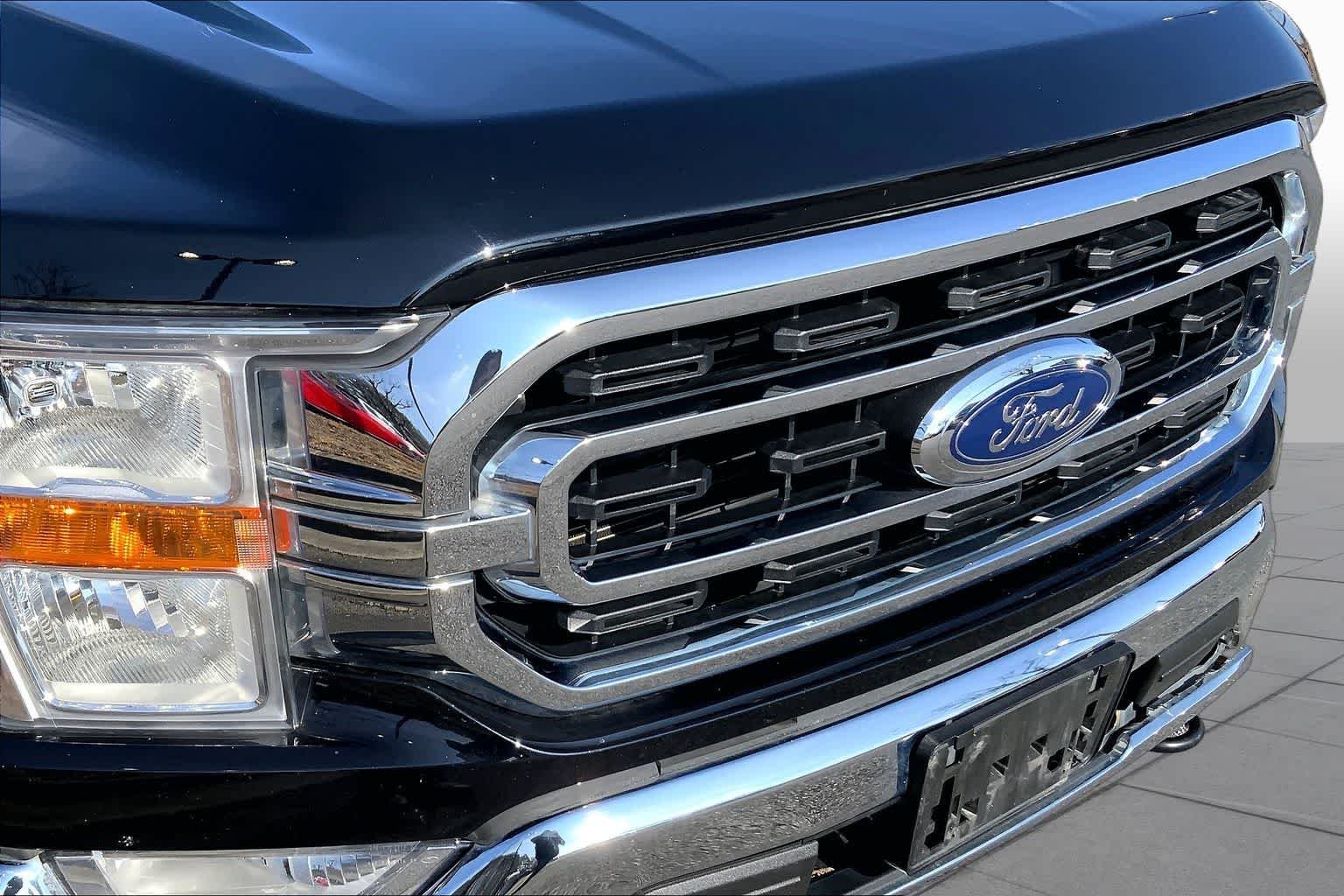 Used 2022 Agate Black Metallic Ford XLT image 39