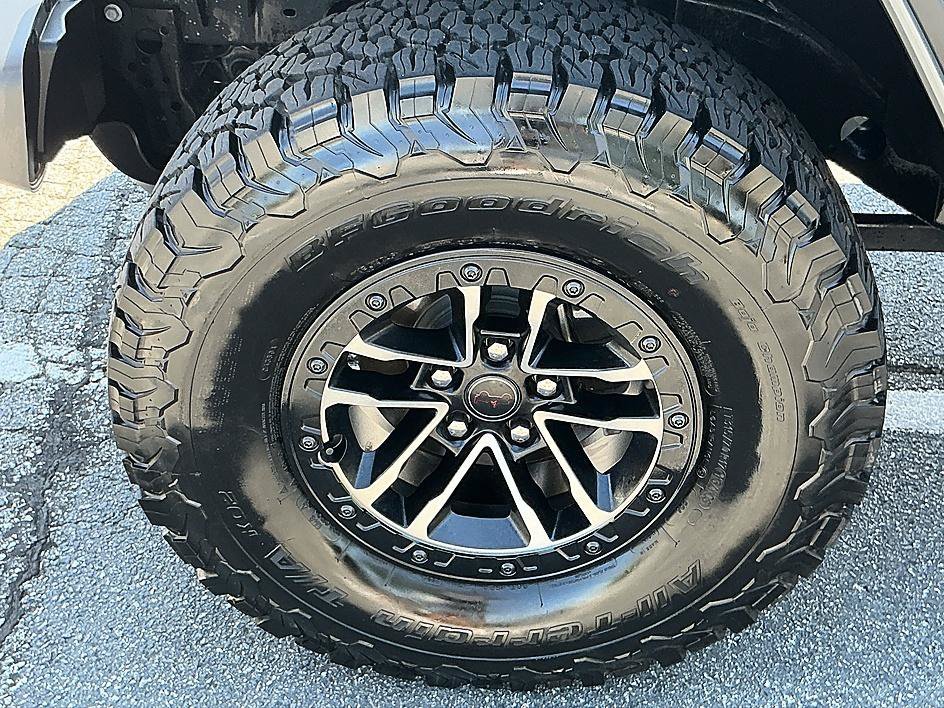 Used 2025 Anvil Clearcoat Jeep Rubicon image 8