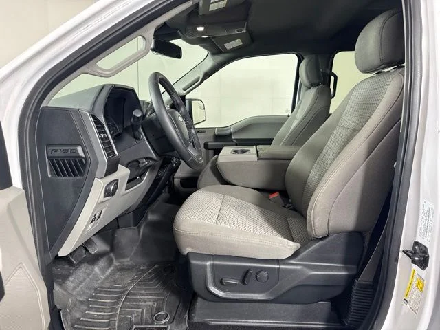 Used 2019 Oxford White Ford XLT image 11