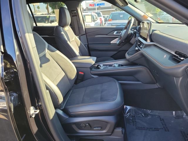 New 2026 Agate Black Metallic Ford Tremor® image 18