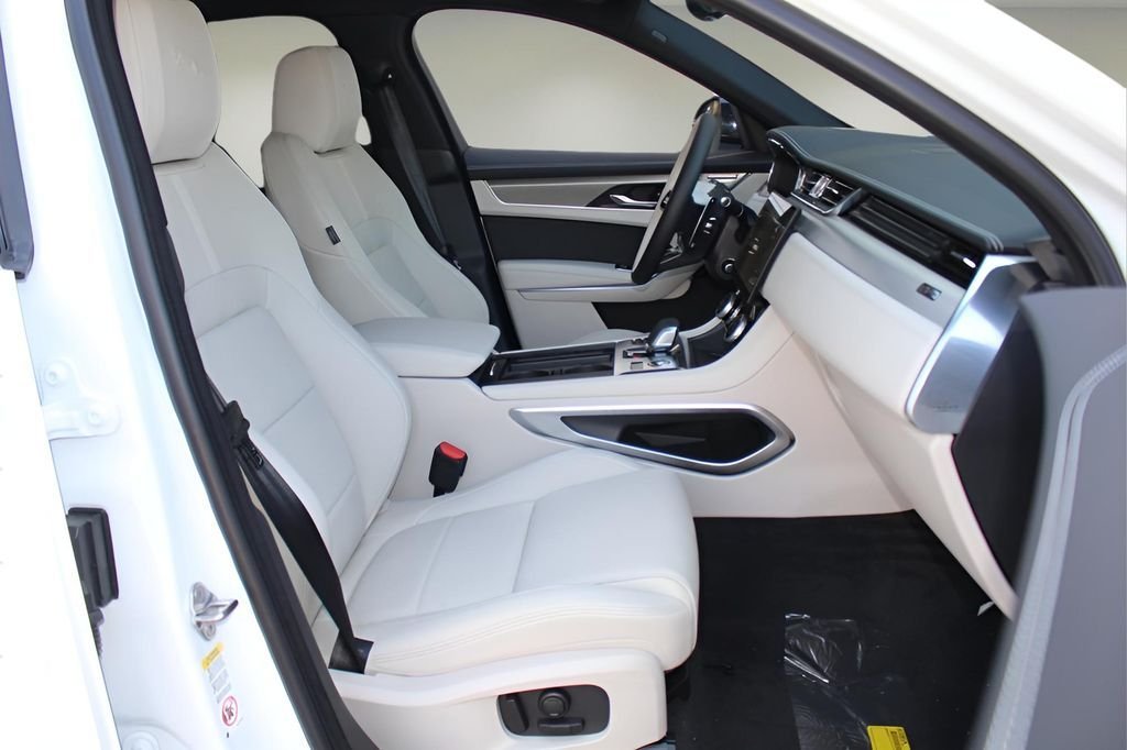 2026 Jaguar F-Pace R-Dynamic S - Photo 17