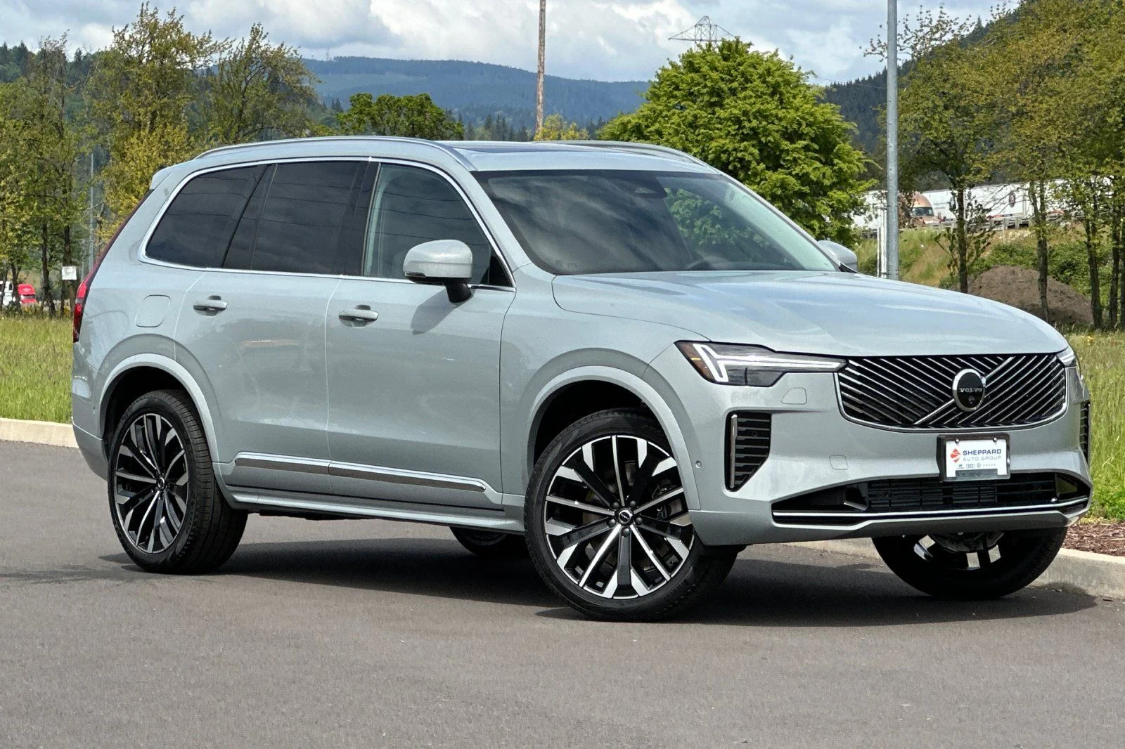 2026 Volvo XC90 T8 Recharge Plus Bright 7-Seat 4WD's photo