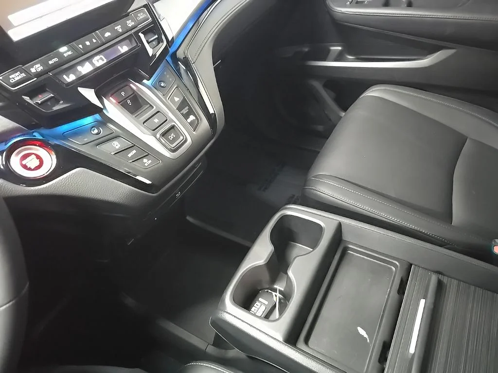 Used 2024 Gray Honda Touring image 28