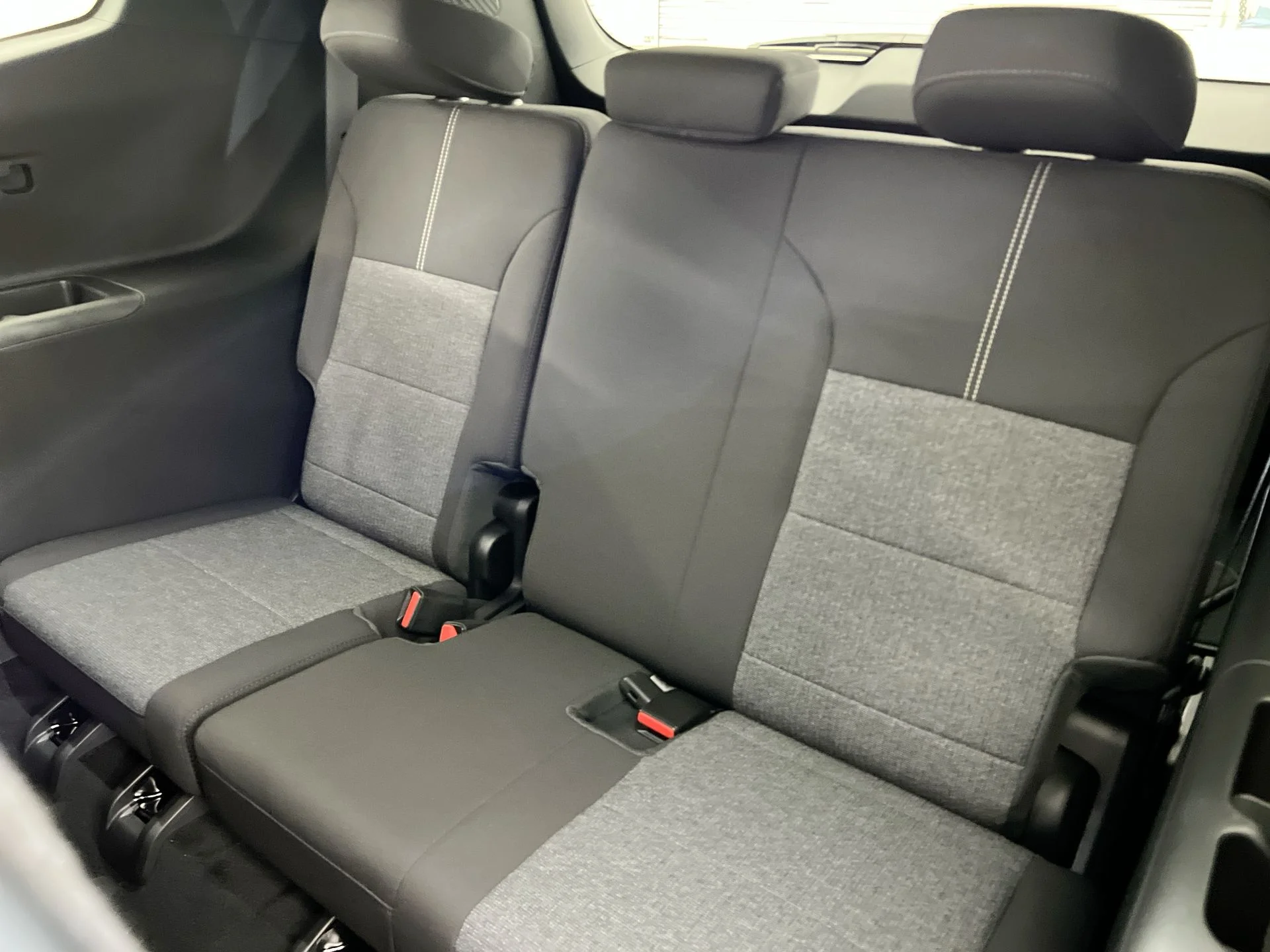 New 2026 Sterling Metallic GMC Elevation image 80