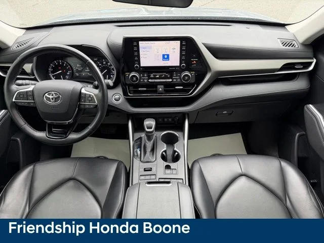Used 2020 Silver Toyota XLE image 50