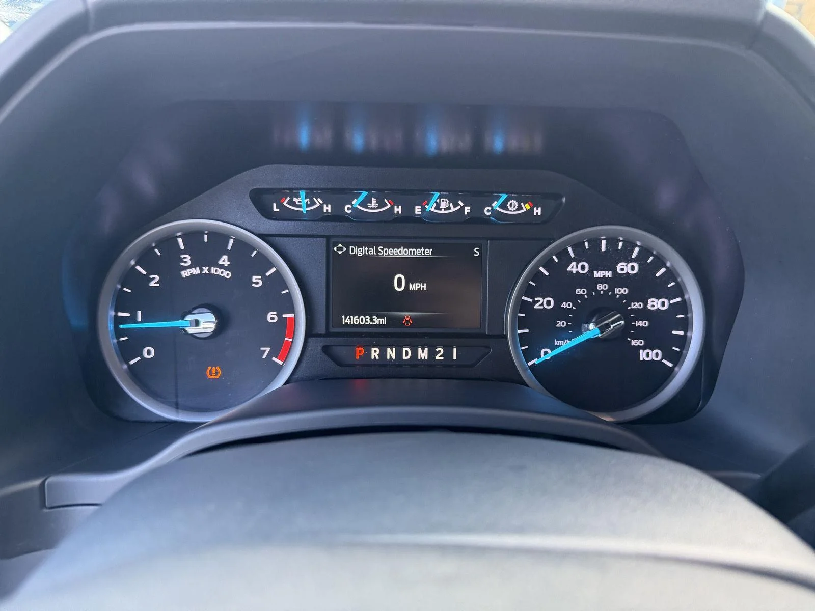 Used 2022 Oxford White Ford XLT image 10