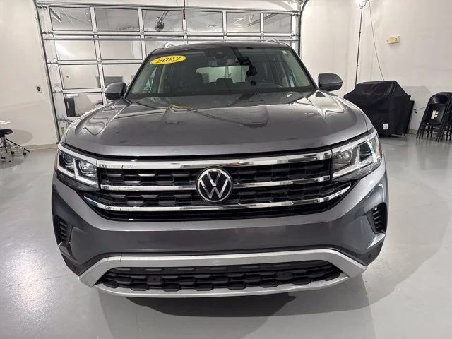 Used 2023 Gray Volkswagen SEL image 2