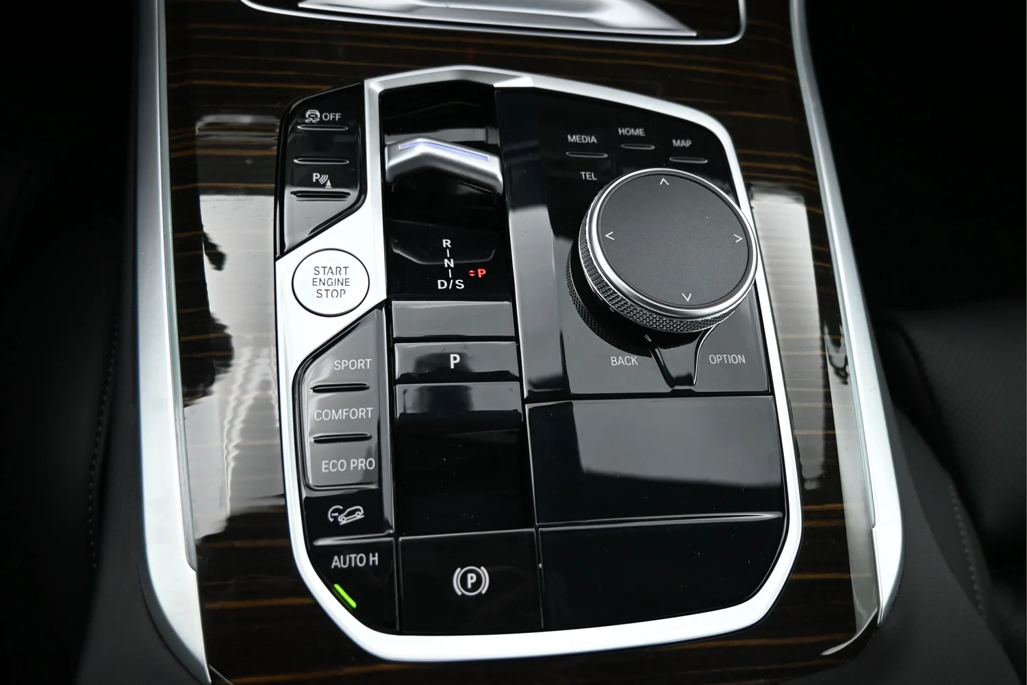 Used 2026 White BMW xDrive40i image 27
