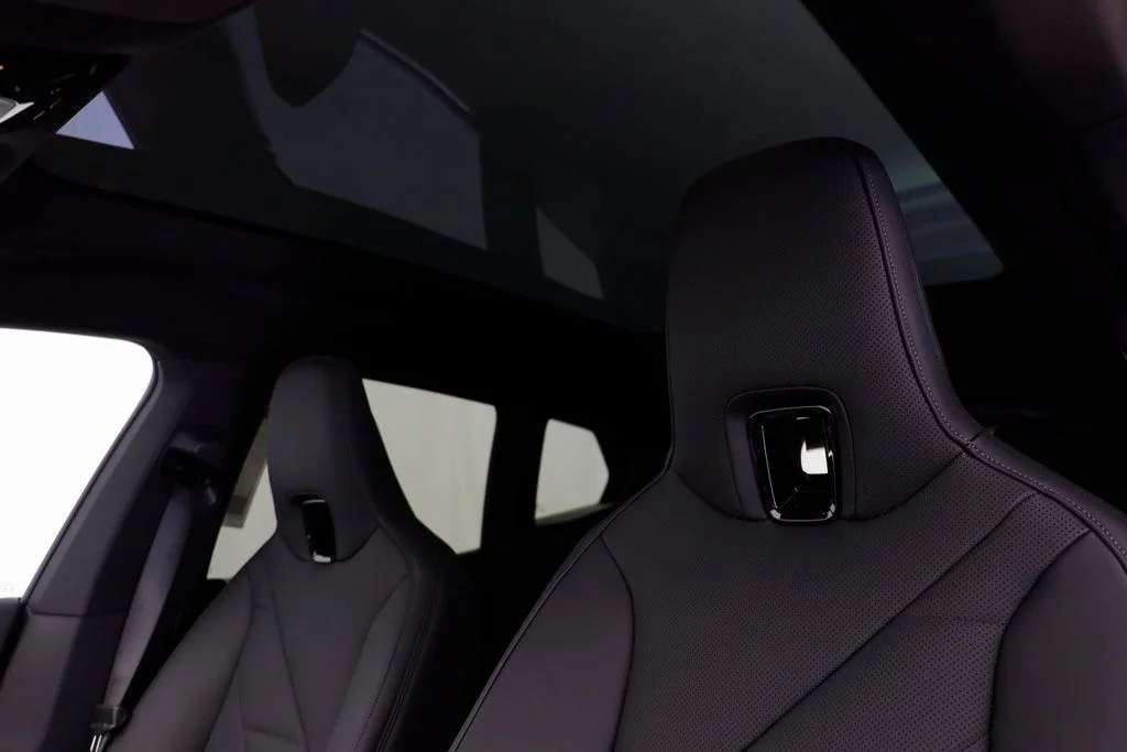 2026 BMW iX 45 - Photo 14