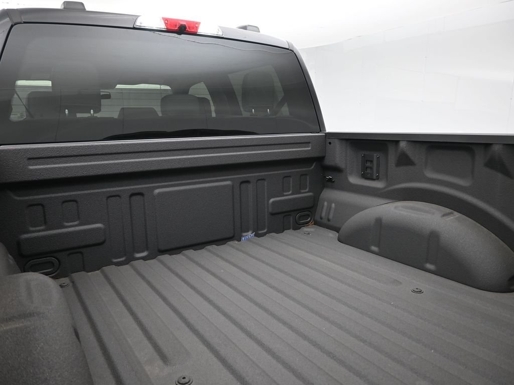 2025 Ford F-150 Lightning Flash - Photo 22