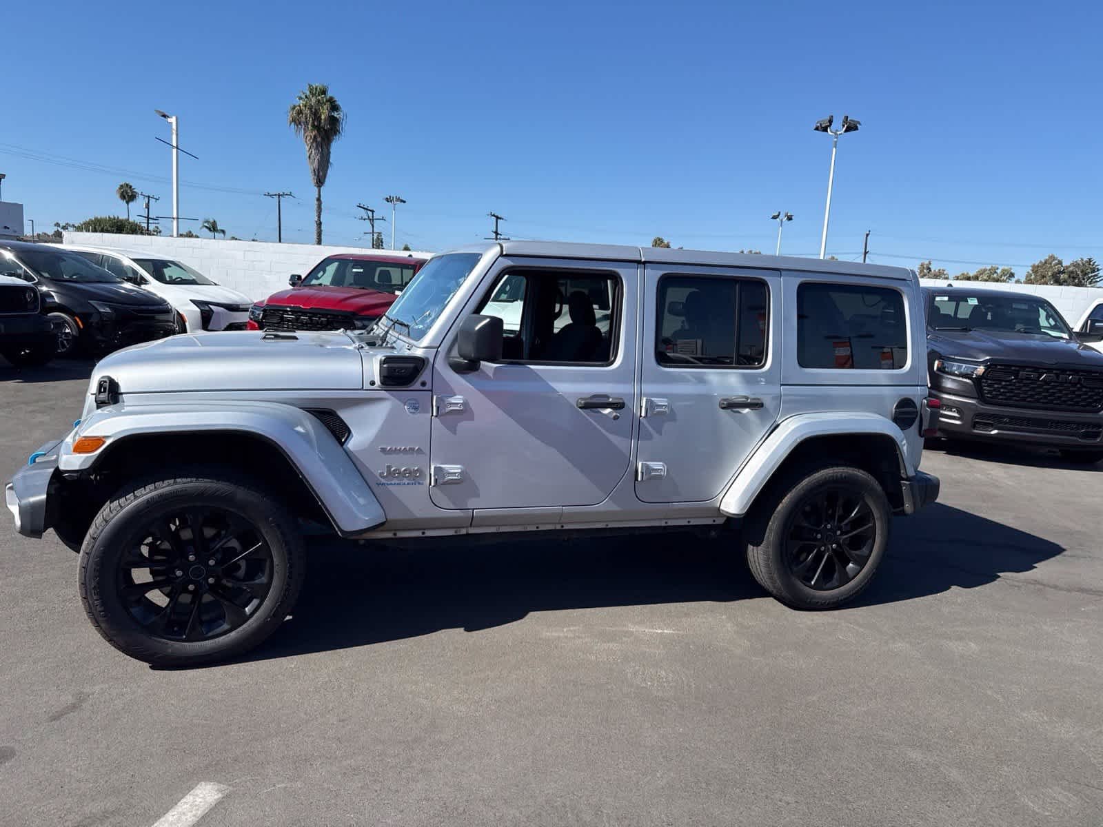 Used 2024 Silver Zynith Clearcoat Jeep Sahara image 25