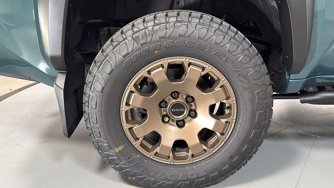 New 2026 Everest Toyota 4Runner Trailhunter image 19